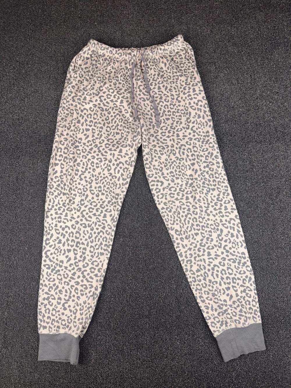 Fapna Lounge Leopard Print Hacci Jogger Sweatpants Grey Size M
